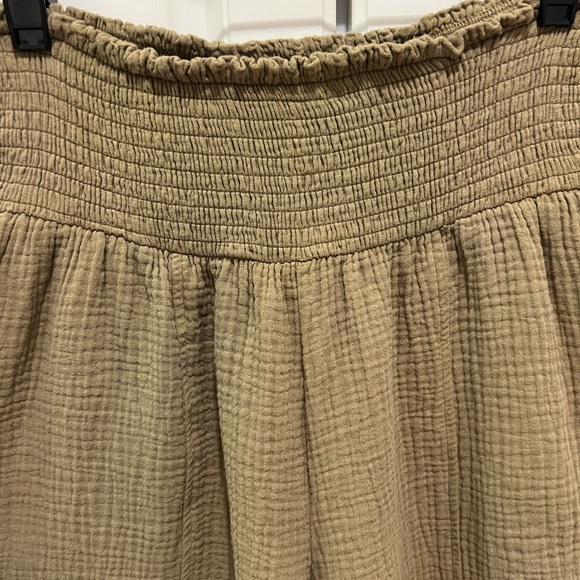 NWOT HYFVE Olive green smocked waist gauze beach pants size M - Picture 5 of 6
